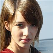 Professeur d'école primaire à Aubervilliers, dévoué à l'épanouissement et à l'excellence académique des élèves